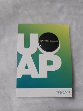 Universal Passholder Pin